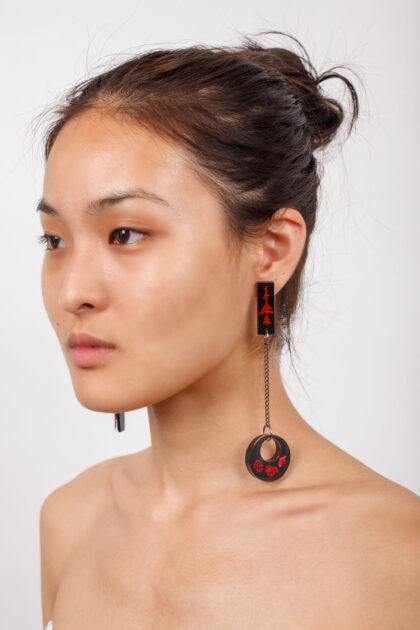 Rose resin earrings by Carlos Kremmer